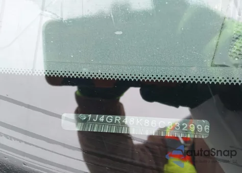 2006 Jeep Grand Cherokee Laredo z USA, uszkodzony, nr VIN 1J4GR48K86C332996